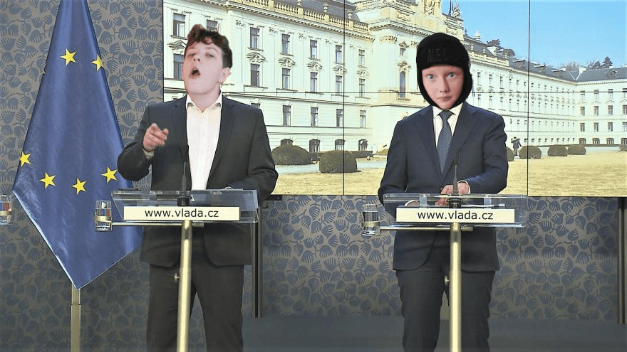 Cover Image for Bývalá předsedkyně vlády vandalizuje umělecké dílo za miliony! "Je to loupák!", říká Mirka.